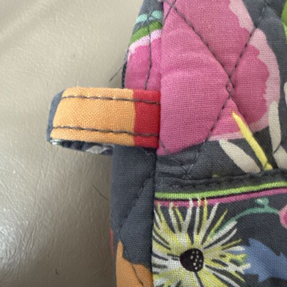 Vera Bradley MAKE UP CASE 8 LENTH  6 HIGH in Jazzy Blooms - Picture 4 of 5